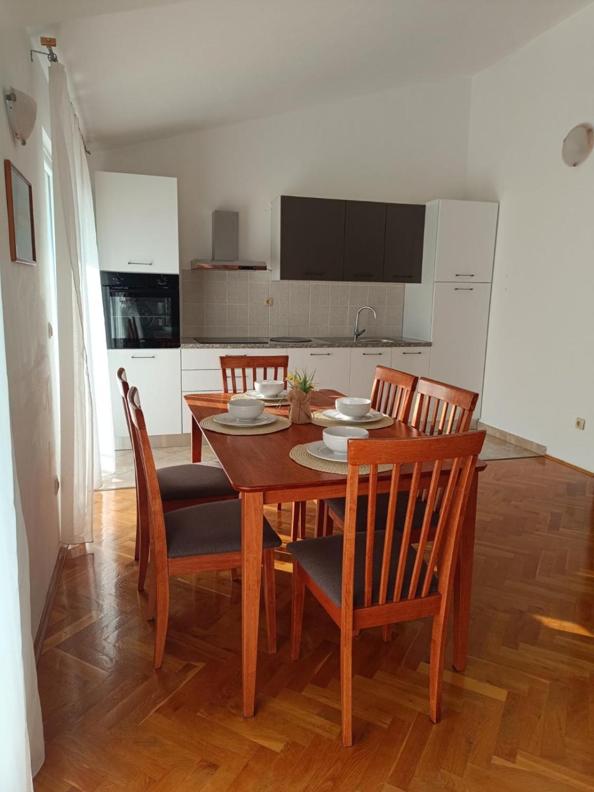Apartmani Ljubo Primosten Luaran gambar